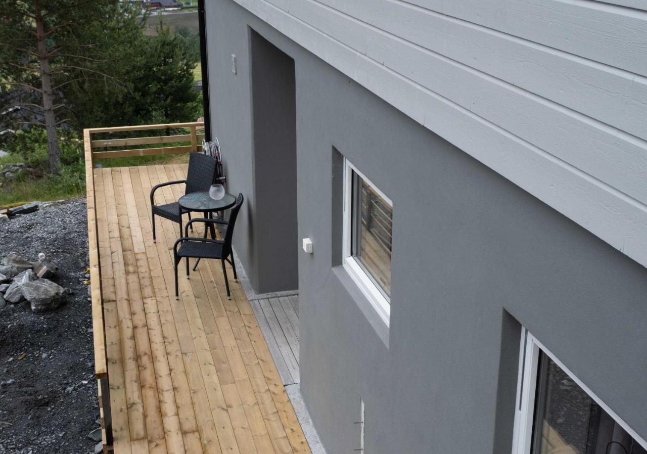 Stryn Stor Og Moderne Leilighet 外观 照片